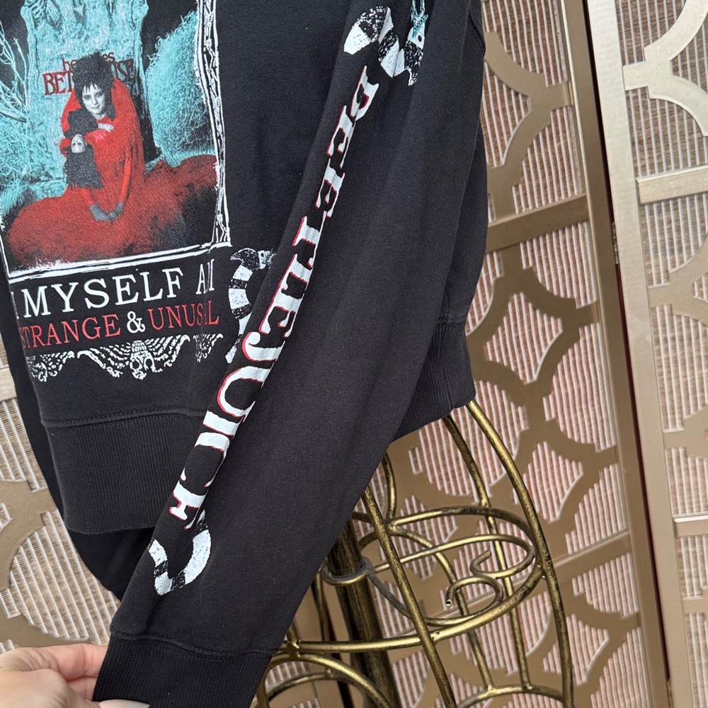 Beetlejuice crop top sweater - Picture 3 of 6